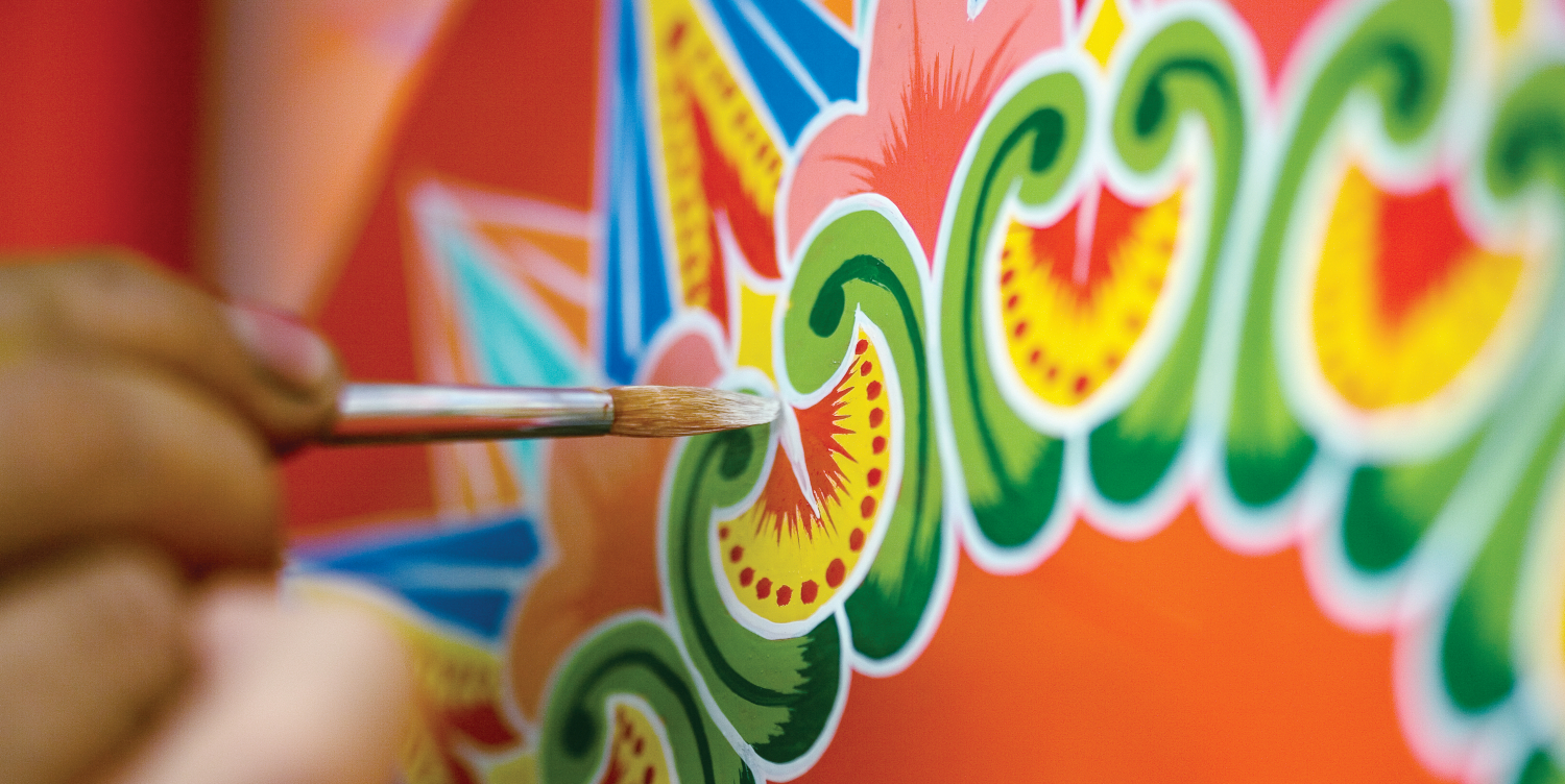 Costa Rica artist handpainting